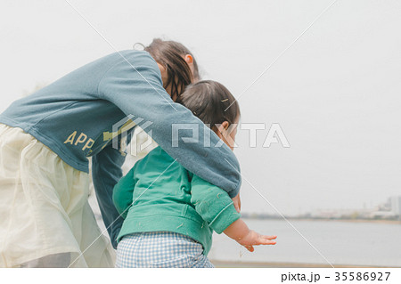 1 year old & 6 years old 1 year old & 6 years old 35586927