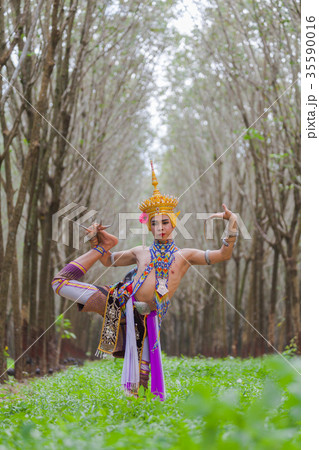 Nora is a classical folk and regional Thai dance 35590016