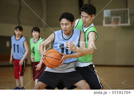 バスケの練習試合 35591704