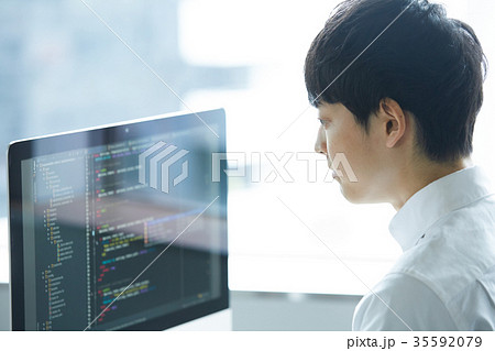 働くビジネスマン 35592079