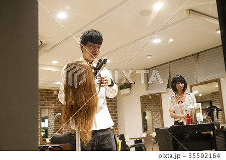 美容院のアシスタント　練習 35592164