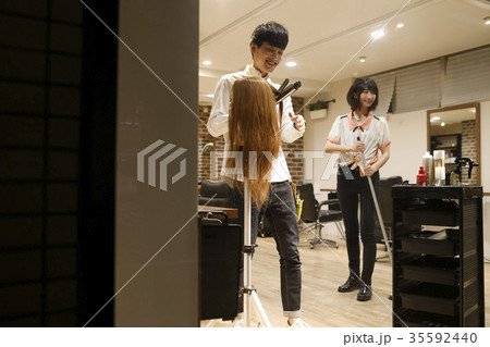 美容院のアシスタント　練習 35592440
