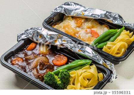 一般的な機内食　Flight meal of the general economy class 35596331