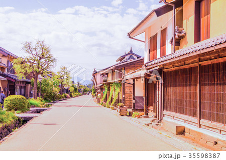 A road and the old town of Unno-juku A road and the old town of Unno-juku 35598387