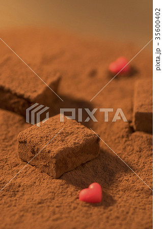 手作りチョコレート　バレンタインイメージ 35600402