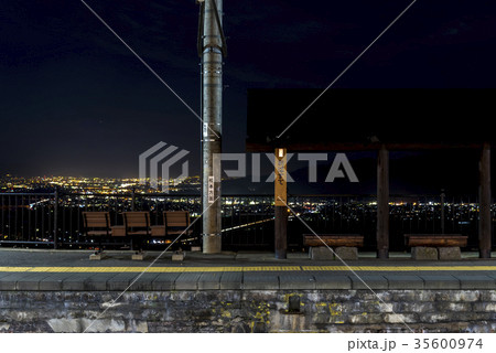 JR東日本 篠ノ井線 姨捨駅の夜景 JR東日本 篠ノ井線 姨捨駅の夜景 35600974