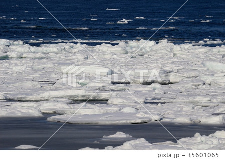 稚内沖の流氷 稚内沖の流氷 35601065