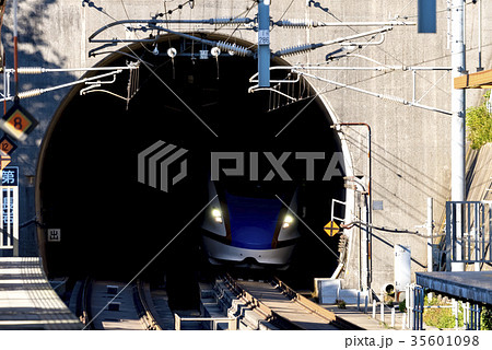 疾走する北陸新幹線E7系 35601098