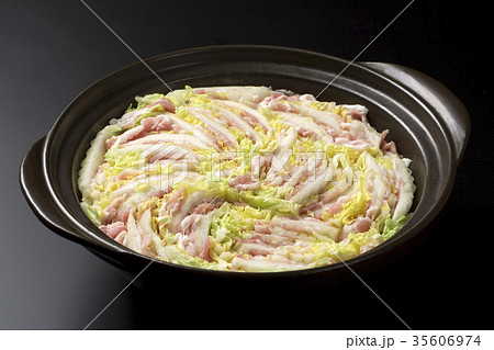 豚肉と白菜の鍋物 豚肉と白菜の鍋物 35606974