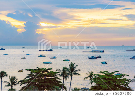 Pattaya sea view 35607500