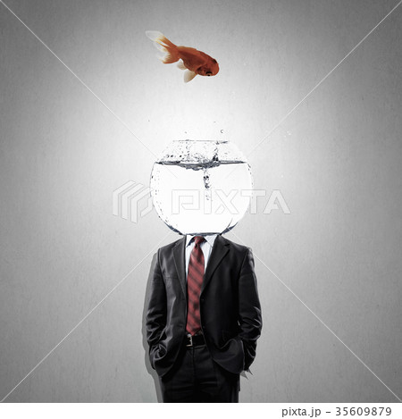 Man with aquarium on head 35609879