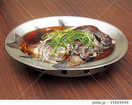Steamed oplegnathus fasciatus 35609946