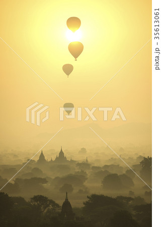 Sunrise scene pagoda ancient city in Bagan Myanmar Sunrise scene pagoda ancient city in Bagan Myanmar 35613061