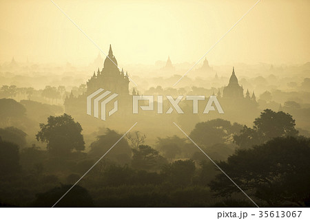 Sunrise scene pagoda ancient city in Bagan Myanmar Sunrise scene pagoda ancient city in Bagan Myanmar 35613067