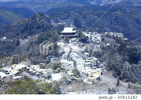 吉野山　雪景色 35613282