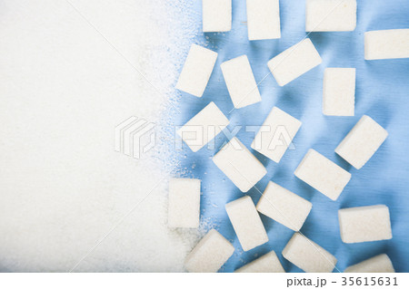 White sugar and cubes of sugar White sugar and cubes of sugar 35615631