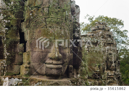 アンコールトムの菩薩像 35615862