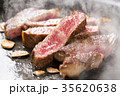 焼き上がったステーキ肉 35620638