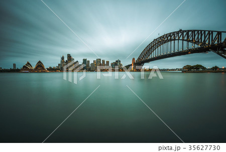 Evening skyline of Sydney downtown 35627730