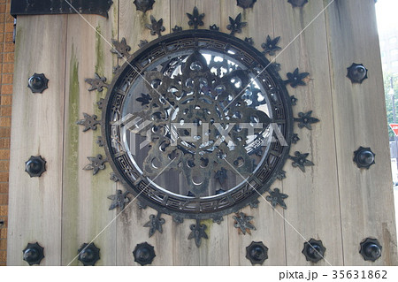 東京大学　本郷　弥生門 35631862