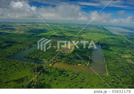 アンコールワット空撮 35632179