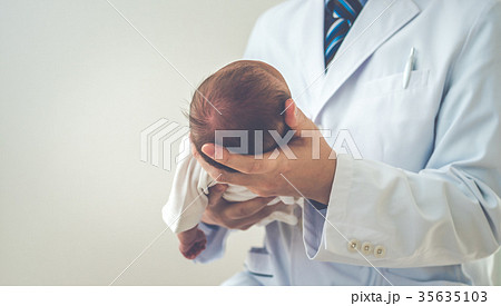 新生児　医療　イメージ 35635103