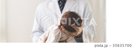 新生児　医療　イメージ 35635700