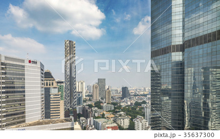 Wide angle Cityscape of Sathon District, down town Bangkok, Thai 35637300