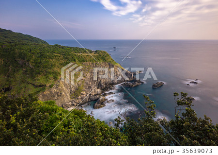 展望台から眺めた天狗の鼻 展望台から眺めた天狗の鼻 35639073