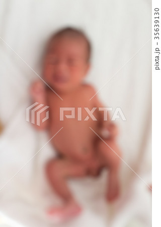 新生児　生後0ヶ月 35639130