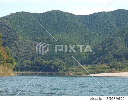 四万十川　三里の沈下橋 35639692