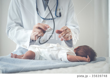 新生児　医療　イメージ 35639748