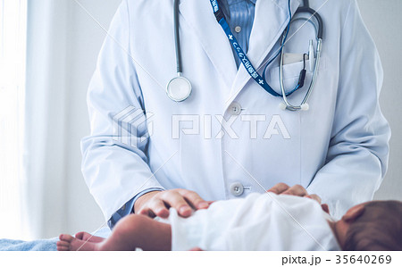 新生児　医療　イメージ 35640269