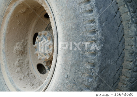 Truck tire 35643030