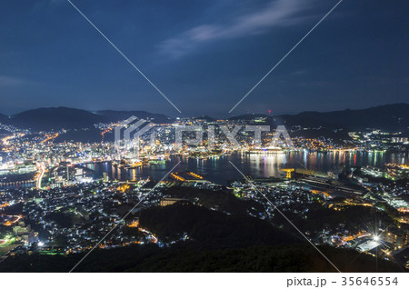 稲佐山からの長崎の夜景 35646554