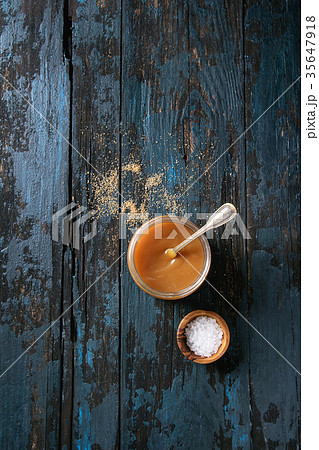 Homemade salted caramel sauce 35647918