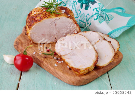 Roasted chicken breast for sandwiches Roasted chicken breast for sandwiches 35658342