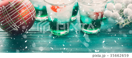 Christmas holiday party green and red drinks 35662659
