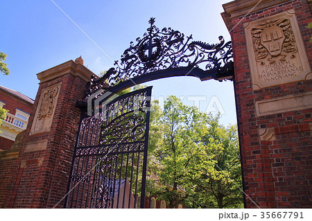 ハーバード大学Johnston Gate(ボストン・アメリカ) ハーバード大学Johnston Gate(ボストン・アメリカ) 35667791