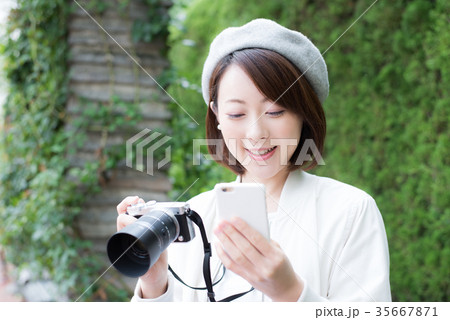 カメラ　女性 35667871