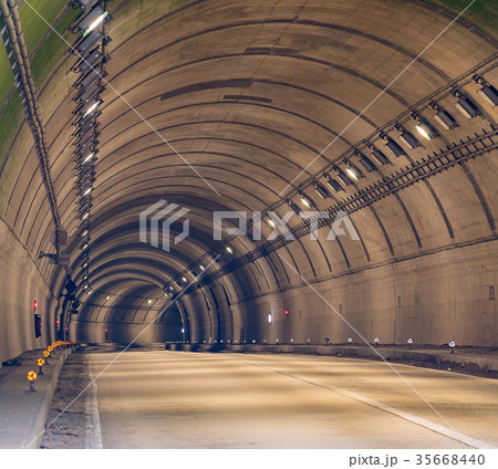 Tunnel Road 35668440