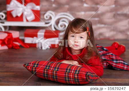 Young brunette dolly lady girl stylish dressed Young brunette dolly lady girl stylish dressed 35670247