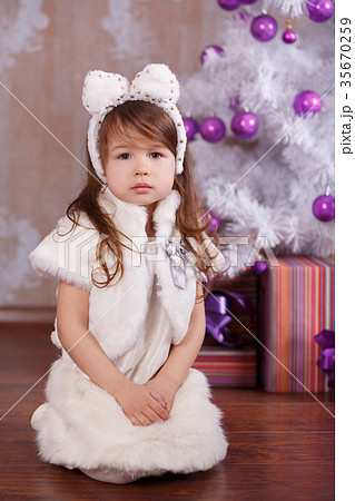 Young brunette dolly lady girl stylish dressed Young brunette dolly lady girl stylish dressed 35670259