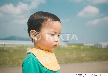1 year old 35675185