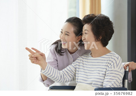 感情 東洋人 保護者 35676982