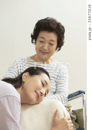 感情 よりかかる ブランケット 35677016