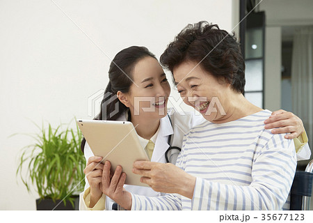 感情 分かち合い 分け合う 35677123