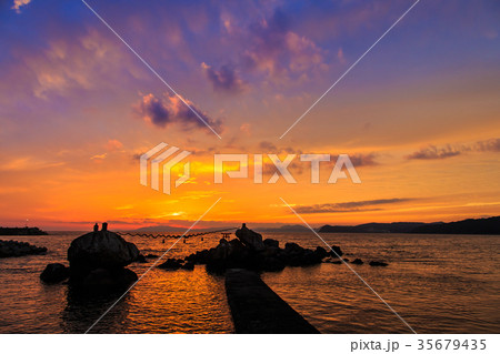 千々石　夫婦岩の夕焼け　恵比須宮　福石様　長崎 35679435