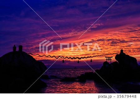 千々石 夫婦岩の夕焼け 恵比須宮 福石様 長崎 千々石 夫婦岩の夕焼け 恵比須宮 福石様 長崎 35679448