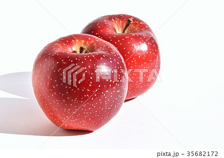 リンゴ（千雪） 35682172